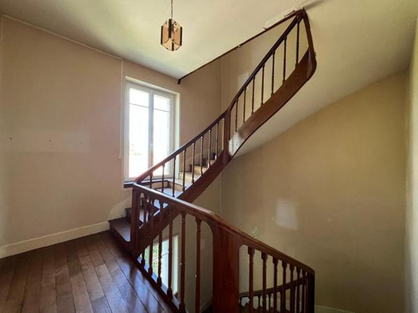 Grande Maison dans le centre de INGRANDES