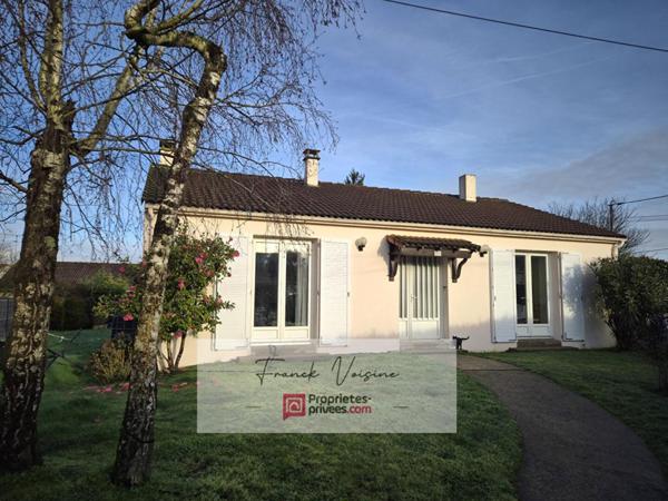 A VENDRE aux Herbiers, maison de 87 m2 env avec 3 chambres sur une parcelle de 568 m2
