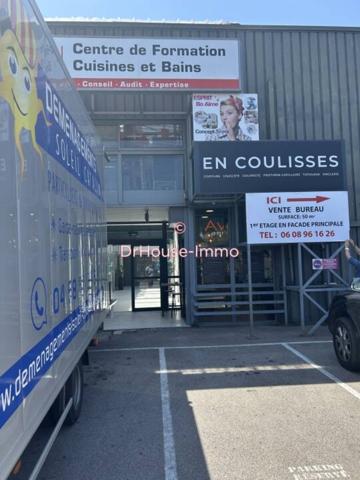 Bureau à vendre 3 pièces de 49 m²