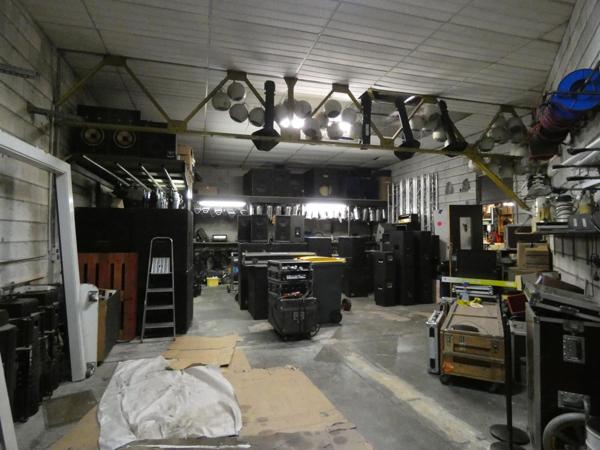 Immeuble à usage mixte en 2 appatements T3 de156 m², et un  local commercial de 319 m²