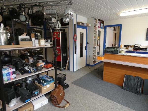 Immeuble à usage mixte en 2 appatements T3 de156 m², et un  local commercial de 319 m²