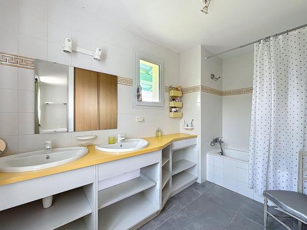 Vente Maison de luxe Urrugne 7 Pièces 163 m²
