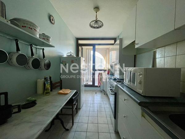 Appartement T4 80m2 2 chambres cellier Talence proche domaine universitaire.