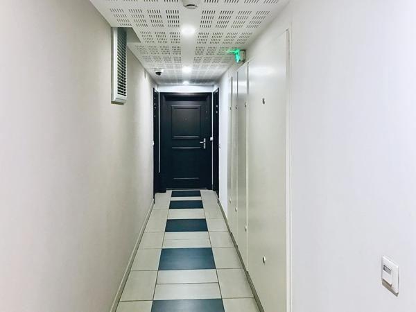 T2 TRÈS BON ÉTAT ÉTAGE ÉLEVÉ BALCON