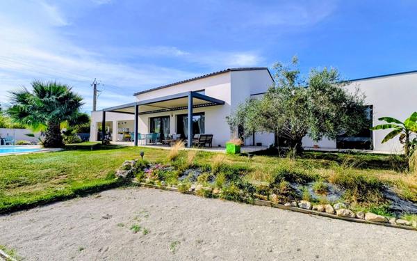 Maison à vendre    4 pièces • 218 m2 Saint-Aunès