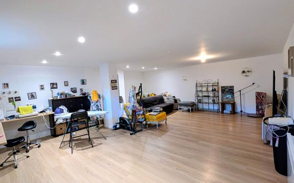 Maison à vendre    4 pièces • 218 m2 Saint-Aunès