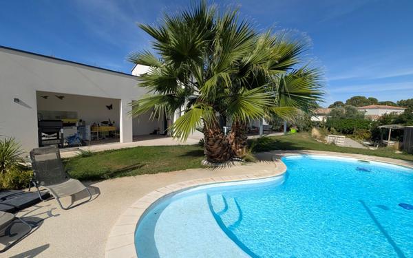 Maison à vendre    4 pièces • 218 m2 Saint-Aunès