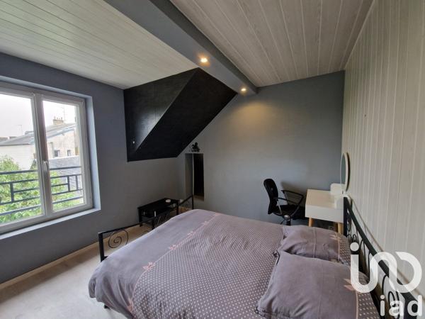 Maison 7 pièces de 228 m² à Carrouges (61320)