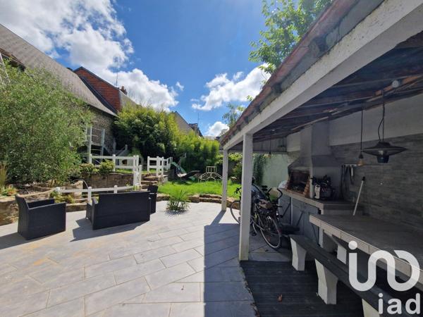 Maison 7 pièces de 228 m² à Carrouges (61320)