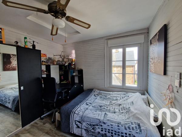 Maison 7 pièces de 228 m² à Carrouges (61320)