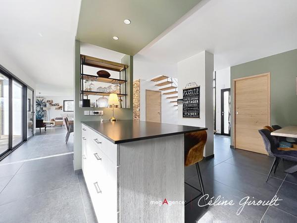 Maison à Avranches, 50300 - 11 pièces 283m²