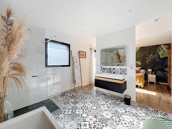 Maison à Avranches, 50300 - 11 pièces 283m²