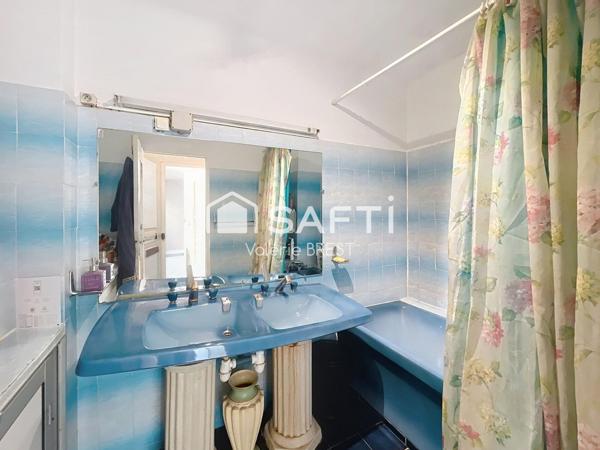 Marseille 13008- Parc Chanot-Type 4,100m2-Lumineux.