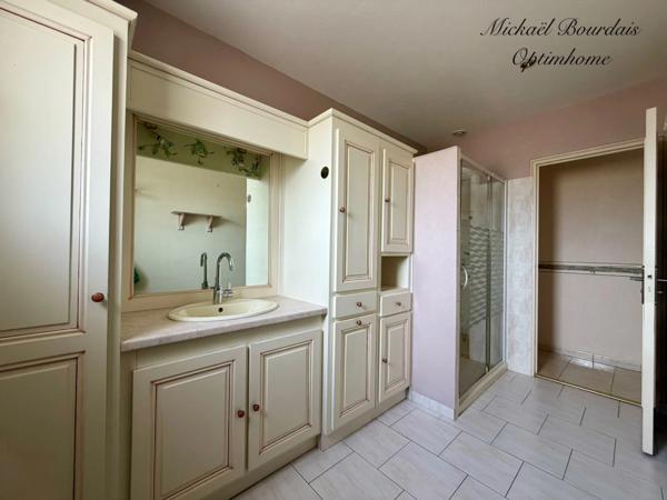 Maison familiale + dépendances – 230 m² – piscine – fort potentiel