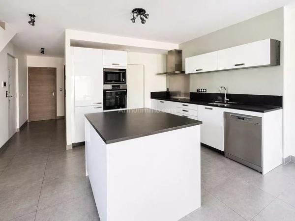 Vente                                                      Maison
                        
                     7 pièces                      120 m2                     à Colmar