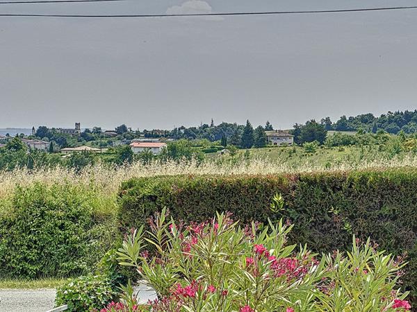 A vendre Maison DURAN 7 pièces avec garage terrain arboré et vue dégagée