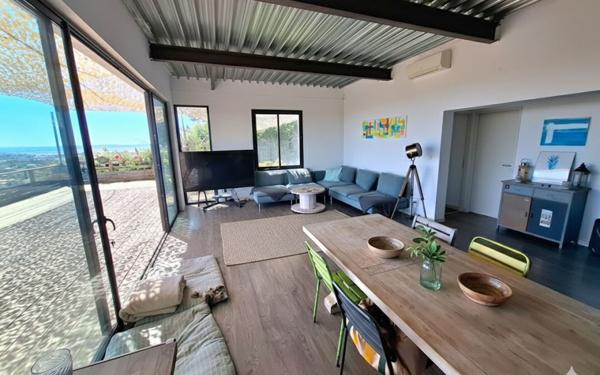 Maison à vendre    6 pièces • 131 m2 Hyères