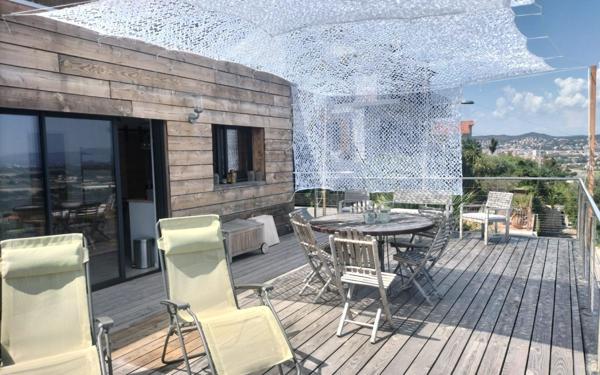 Maison à vendre    6 pièces • 131 m2 Hyères