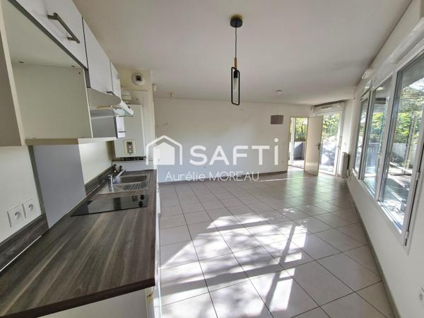 Appartement T2 balcon + place parking sécurisée