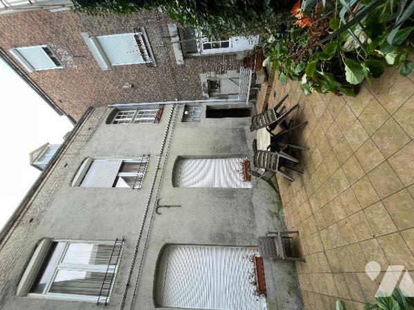 ENSEMBLE IMMOBILIER MITOYEN DES DEUX COTES