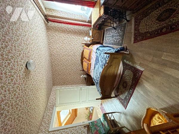 ENSEMBLE IMMOBILIER MITOYEN DES DEUX COTES