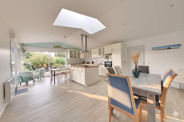 Maison de plain pieds, 147m², 3 chambres + bureau