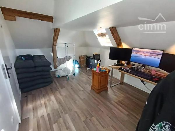 Nous vous proposons à la vente cette jolie maison de 60 m² située sur la commune de Saint-Ouen.