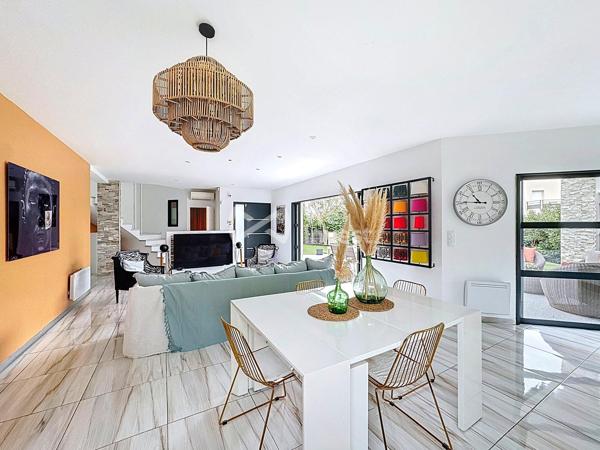 Villa moderne 140m² avec piscine et terrasse 50m²