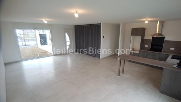 Maison neuve RT 20212,  90 m2, 3 chambres, garage.