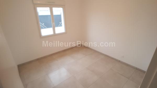 Maison neuve RT 20212,  90 m2, 3 chambres, garage.