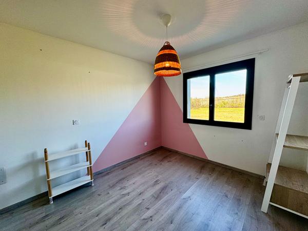 Local d'activité 4 pièces 710 m2