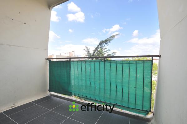 Appartement
         4 pièces
        - 78 m² 165 000 € *