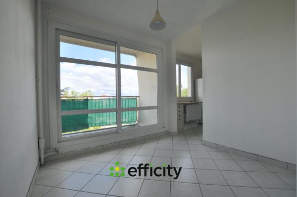 Appartement
         4 pièces
        - 78 m² 165 000 € *