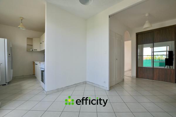 Appartement
         4 pièces
        - 78 m² 165 000 € *