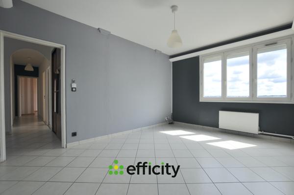 Appartement
         4 pièces
        - 78 m² 165 000 € *