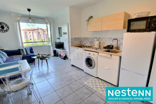 Appartement Meyzieu, residence avec piscine, calme, tram, garage