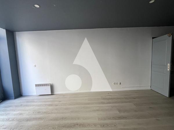 Local commercial 32.47 m2