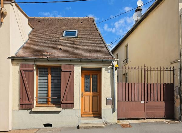 Maison de ville ! Centre-ville de Saint-Arnoult