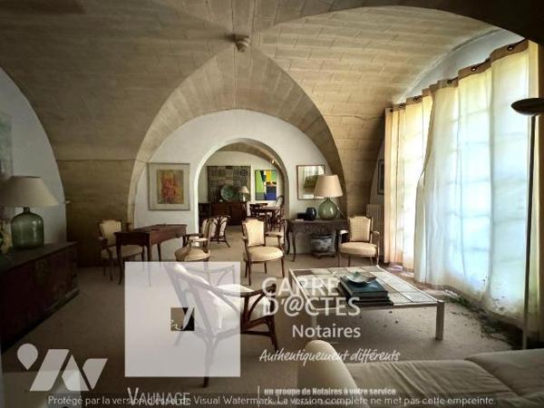 Les notaires associés CARRE d'@CTES VAUNAGE, vous proposent à la vente, cette propriété du 18-è...