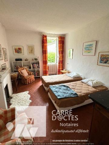 Les notaires associés CARRE d'@CTES VAUNAGE, vous proposent à la vente, cette propriété du 18-è...