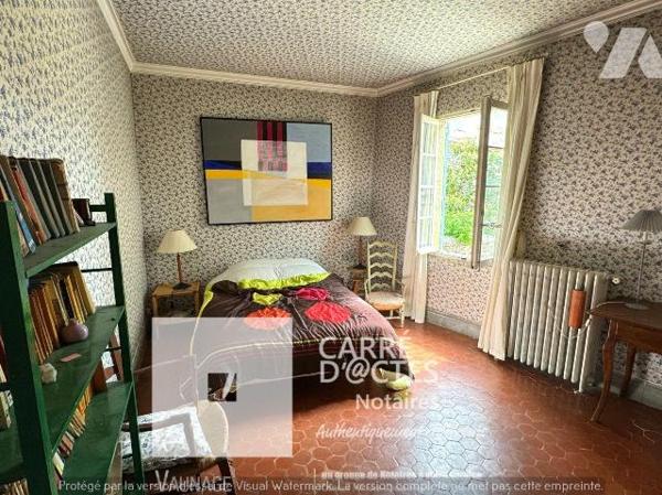 Les notaires associés CARRE d'@CTES VAUNAGE, vous proposent à la vente, cette propriété du 18-è...