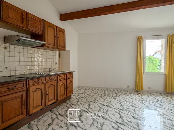 Appartement
                                                                                                                                                                                                                                                                                                                        3 pièce(s)                                                                                                                                                                                                          2 chambre(s)                                                                                                                                                                                                          42  m²