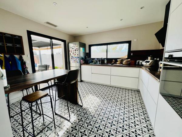 Villa contemporaine T5 132 m2 avec piscine