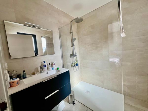 Villa contemporaine T5 132 m2 avec piscine