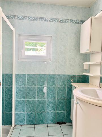 Maison familiale AVEC STATIONNEMENTS dans quartier recherché de PONTOISE