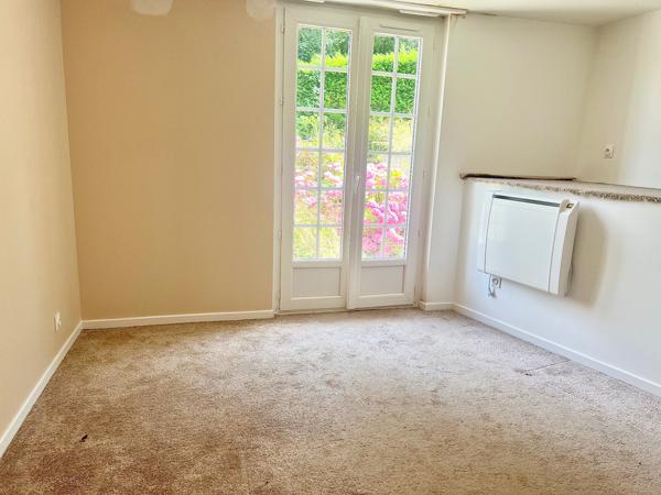 Maison familiale AVEC STATIONNEMENTS dans quartier recherché de PONTOISE