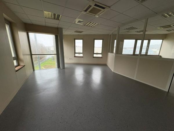 A LOUER BUREAUX 197 M2 AGNETZ