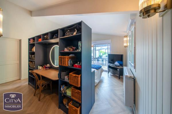 Maison à vendre 8 pièces 332m² Vouneuil-sous-Biard (86580)