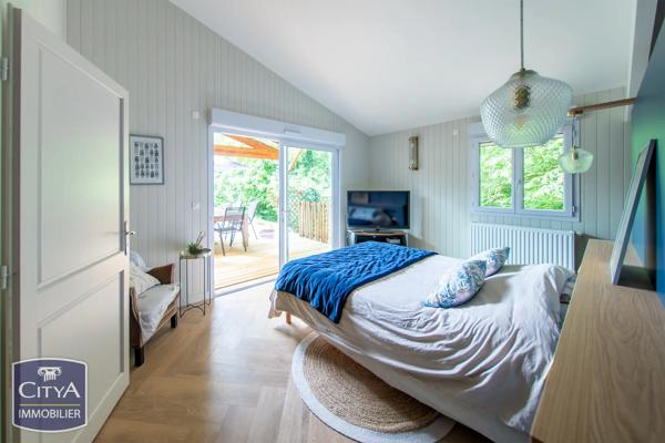 Maison à vendre 8 pièces 332m² Vouneuil-sous-Biard (86580)