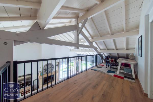 Maison à vendre 8 pièces 332m² Vouneuil-sous-Biard (86580)